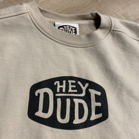 Hey Dude Shoes Tan Beige Women's Medium Crewneck Sweatshirt Pullover Black Logo - Picture 2 of 6